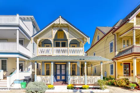 11 Olin St, Ocean Grove, NJ 07756
