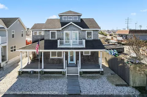 131 12th Ave, Seaside Park, NJ 08752