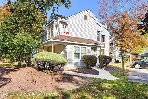 19 Waterview Dr, Smithville, NJ 08205