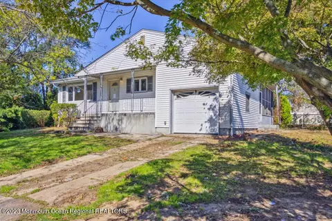 85 Gordon Pl, Matawan, NJ 07747