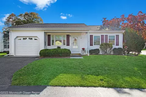 42 Falmouth Ave, Whiting, NJ 08759