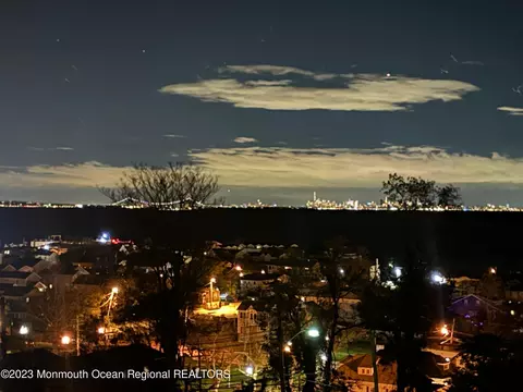 5 Rogers St #3, Highlands, NJ 07732