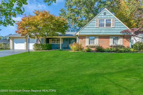 21 Jasmine Rd, Matawan, NJ 07747