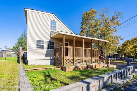 139 Mill St, Toms River, NJ 08757