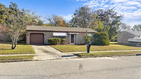 76 Georgetown Blvd, Barnegat, NJ 08005