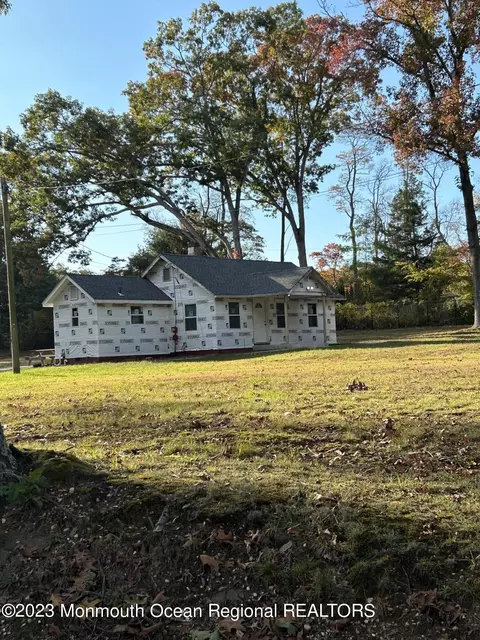 3811 Herbertsville Rd, Wall, NJ 07719
