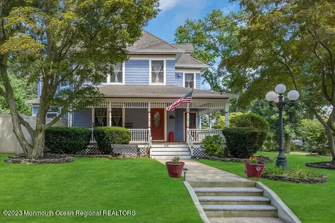 176 Central Avenue Ave, Island Heights, NJ 08732