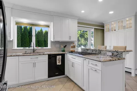 1108 Sunset Dr, Brielle, NJ 08730 photo 6