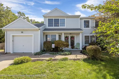 11 Bayberry Ct, Barnegat, NJ 08005