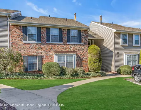 118 Blake Ct #118, Old Bridge, NJ 08857