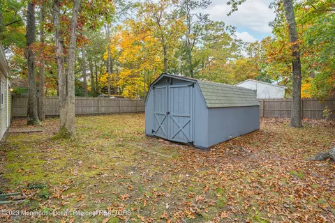 30 Willow St, Waretown, NJ 08758 photo 6