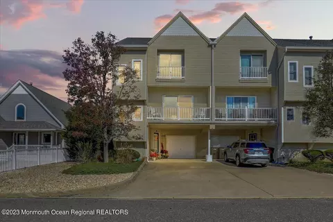 102 Beach Dr #A, Seaside Park, NJ 08752