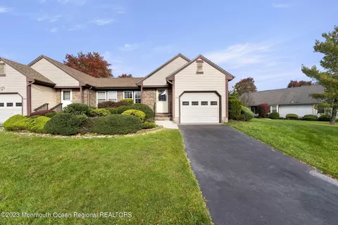 20 Dolley Madison Dr #A, Monroe, NJ 08831
