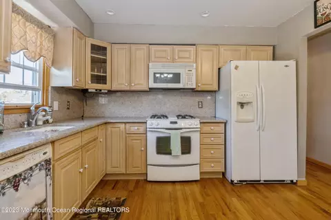405 6th St, Waretown, NJ 08758 photo 18