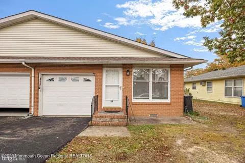 35 Dogwood Rd, Manahawkin, NJ 08050