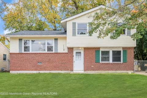 305 Lake Champlain Dr, Little Egg Harbor, NJ 08087