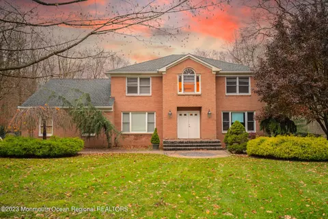 104 Leah Ct, Freehold, NJ 07728