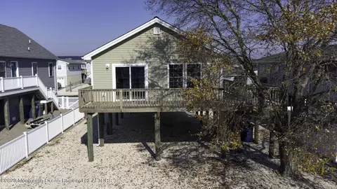 134 E Mohawk Dr, Little Egg Harbor, NJ 08087