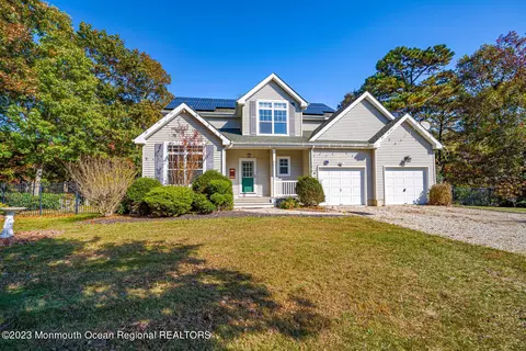 3 Edwards Ct, Little Egg Harbor, NJ 08087