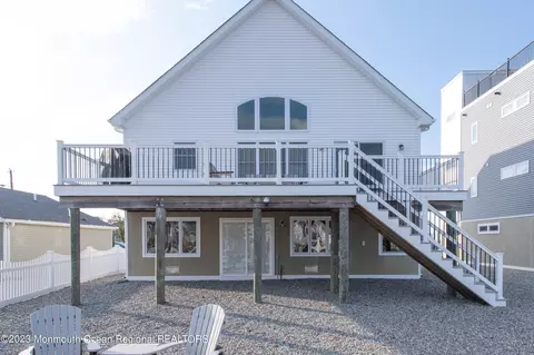 108 Ensign Dr, Little Egg Harbor, NJ 08087