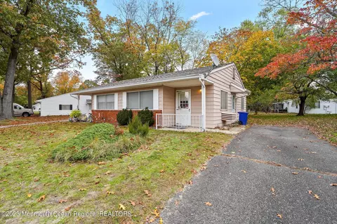 3 Arizona Ave, Whiting, NJ 08759