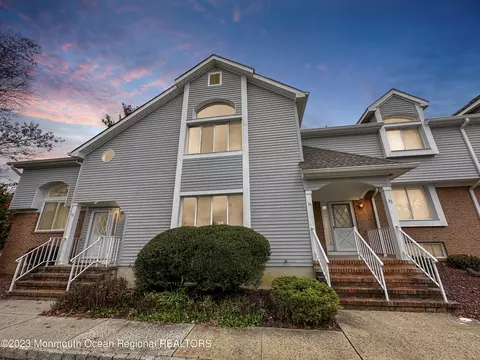 34 Dawn Ct, Monmouth Junction, NJ 08852