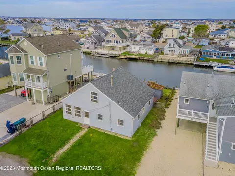 134 S Forecastle Dr, Little Egg Harbor, NJ 08087