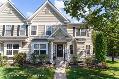 136 Brookfield Dr, Jackson, NJ 08527