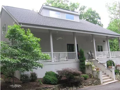 4 Laurel Hill Ln, Millstone, NJ 08510