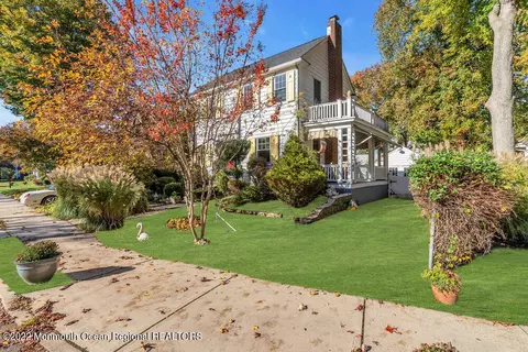 19 Deal Lake Point Rd, Ocean, NJ 07712