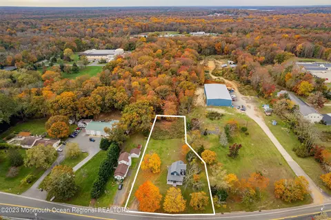 291 Squankum Rd, Farmingdale, NJ 07727