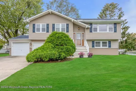 514 Laurelwood Dr, Lanoka Harbor, NJ 08734