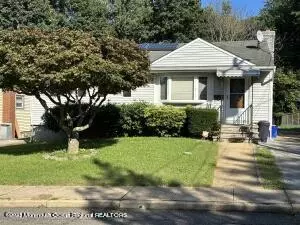 60 Bond St, Freehold, NJ 07728