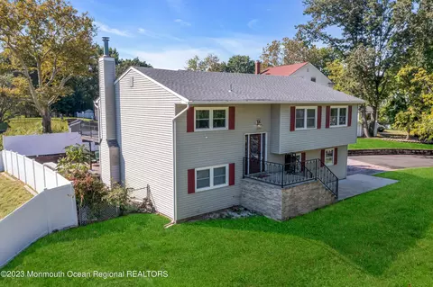 38 Poet Dr, Matawan, NJ 07747