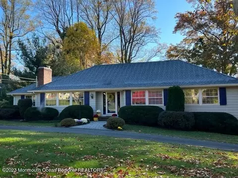276 Pelican Rd, Middletown, NJ 07748