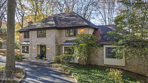 6 Round Hl, Holmdel, NJ 07733