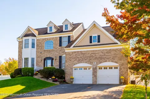 98 Yale Dr, Freehold, NJ 07728