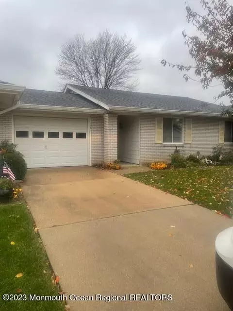 177 Newport Rd # C, Monroe, NJ 08831