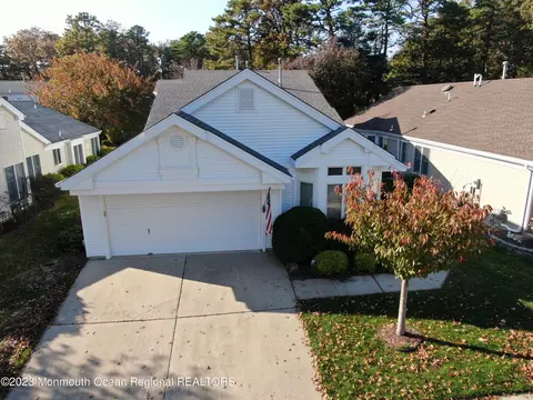 2377 Coral Leaf Rd, Toms River, NJ 08755