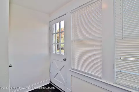28 Main St, Waretown, NJ 08758 photo 4