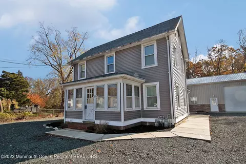 28 Main St, Waretown, NJ 08758