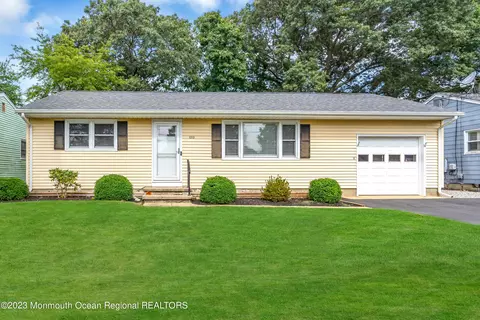 1313 Sleepy Hollow Rd, Point Pleasant, NJ 08742