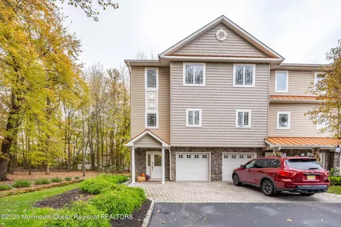 553 S Atlantic Ave #7, Matawan, NJ 07747