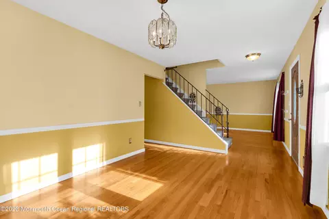14 Daniel Dr, Matawan, NJ 07747 photo 6