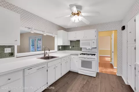 14 Daniel Dr, Matawan, NJ 07747 photo 16