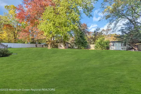 14 Daniel Dr, Matawan, NJ 07747 photo 38