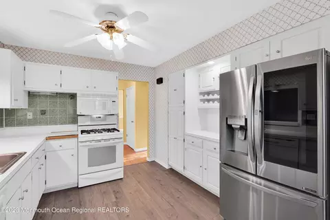 14 Daniel Dr, Matawan, NJ 07747 photo 15