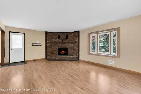 14 Daniel Dr, Matawan, NJ 07747 photo 22