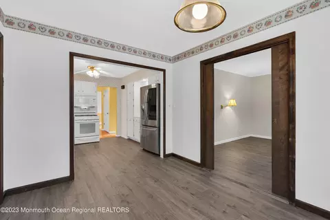14 Daniel Dr, Matawan, NJ 07747 photo 17