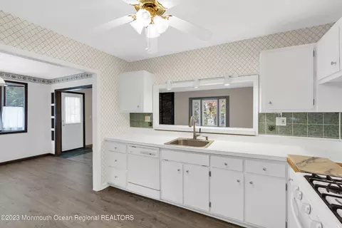 14 Daniel Dr, Matawan, NJ 07747 photo 13